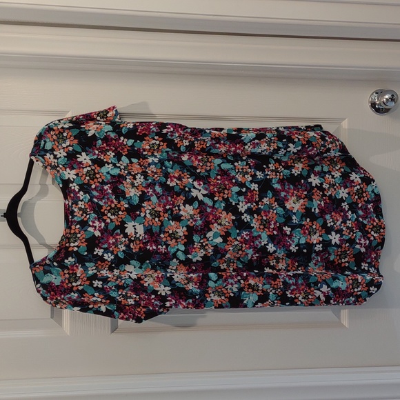 Maurices Floral Short Sleeve Tee - Black, Pink, Teal - Picture 4 of 5